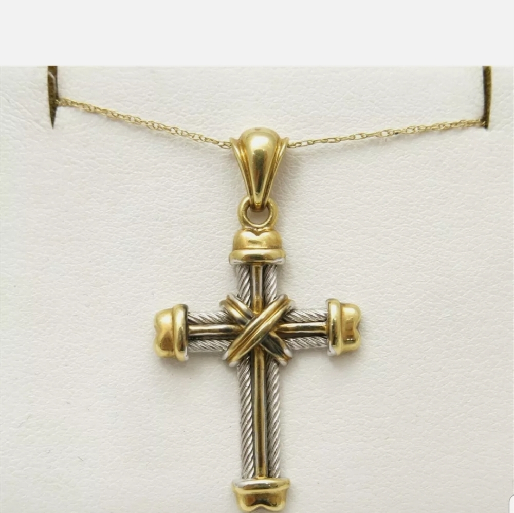 14k Twisted X Cross Neckkace.